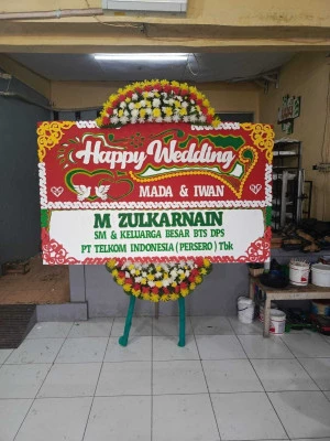 Papan Bunga di Pucung Eromoko
